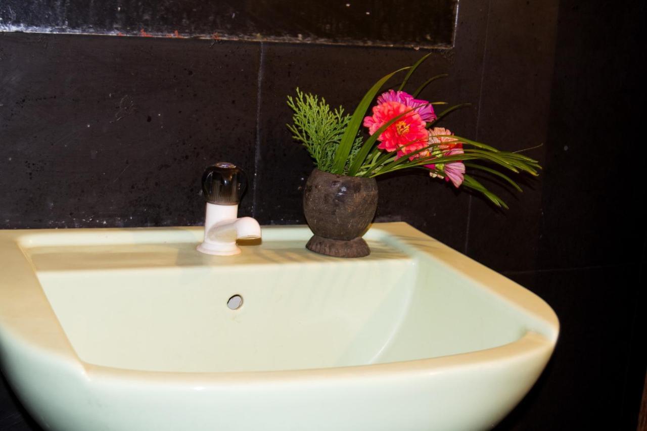 Anushka Nera Nature House 锡吉里亚 客房 照片